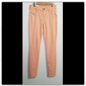 NWT Old Navy rockstar mid rise Jeans